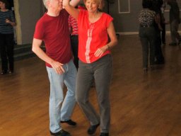 BB 03 PAM AND TIM ALL SMILESPRE XMAS 10-06-2015_XMAS TREE_2214